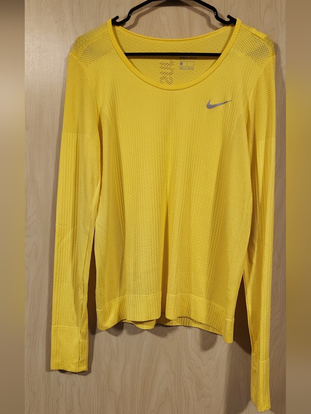 Nike W Running Shirt Sz LARGE